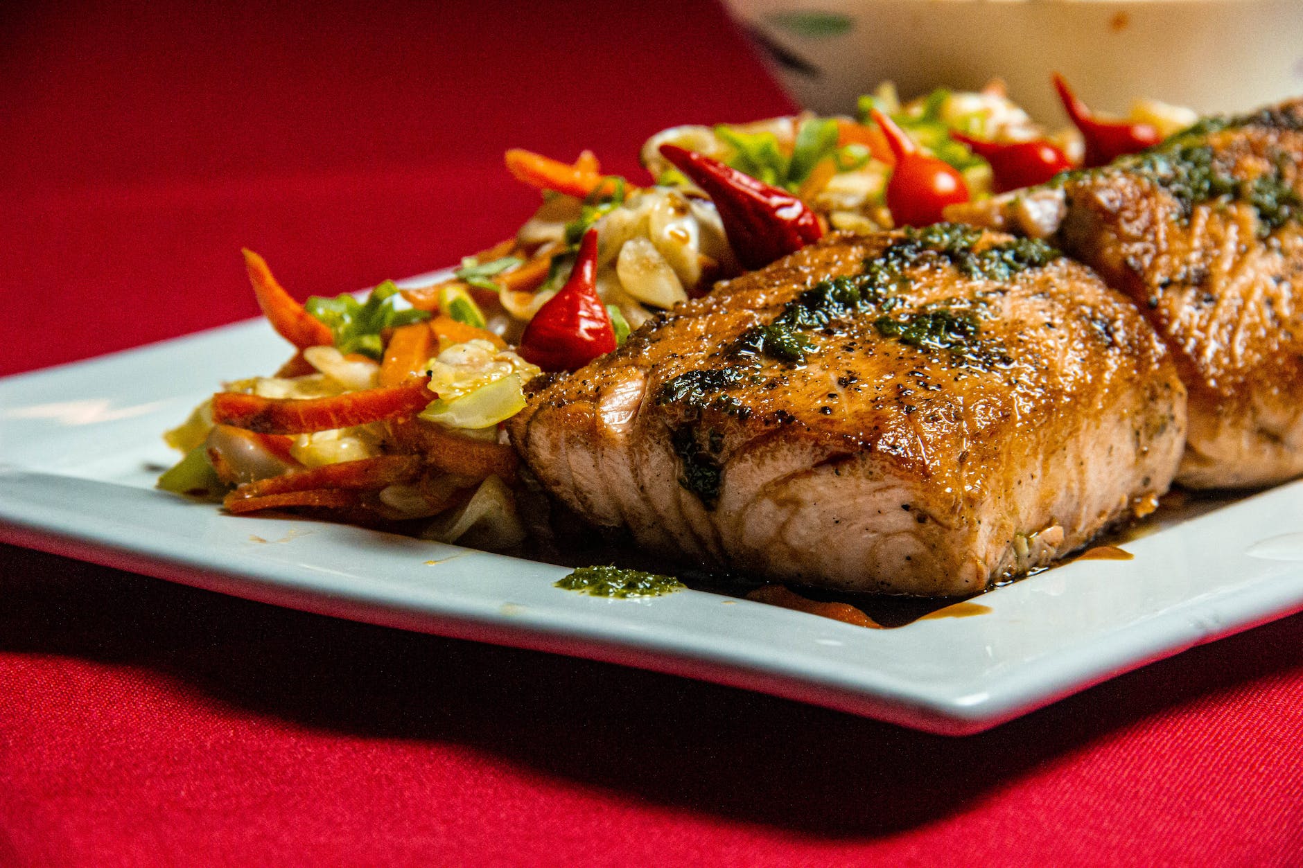 nutritional value of well grilled salmon and veggies