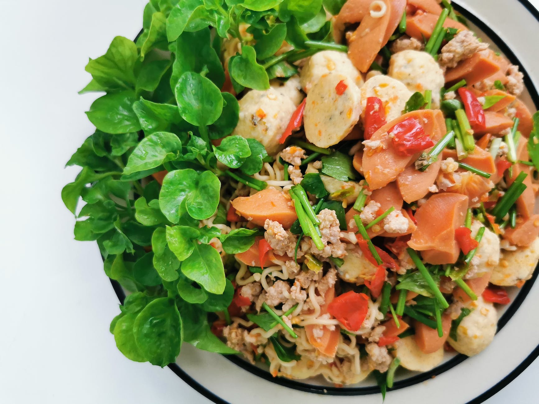 how to prepare good healthy vegetable & smoked salmon salad
