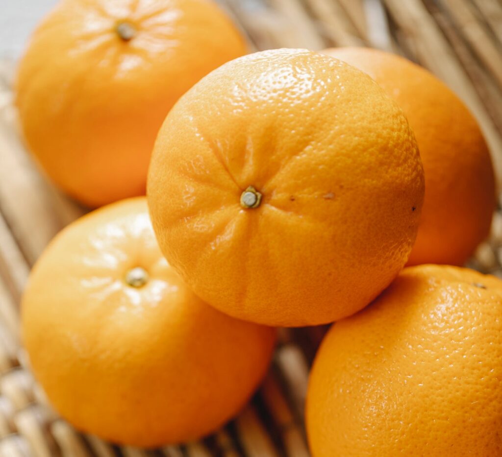  eating mandarine everyday is good and healthy.