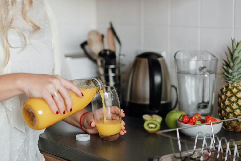 The Easy Way To Blend Pineapple, Carrots And Ginger Juice